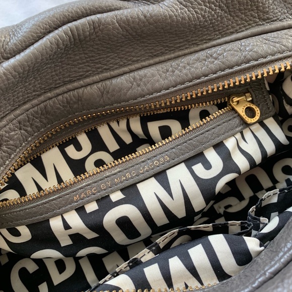 MARC JACOBS Classic Q Baby Groovee Leather Satchel Gold hardware Gray Grey - Picture 8 of 9